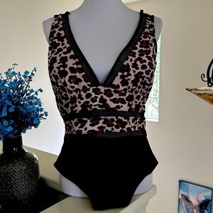 *NWOT* Mesh Color Block One Piece Swimsuit | Animal Print | Size XL